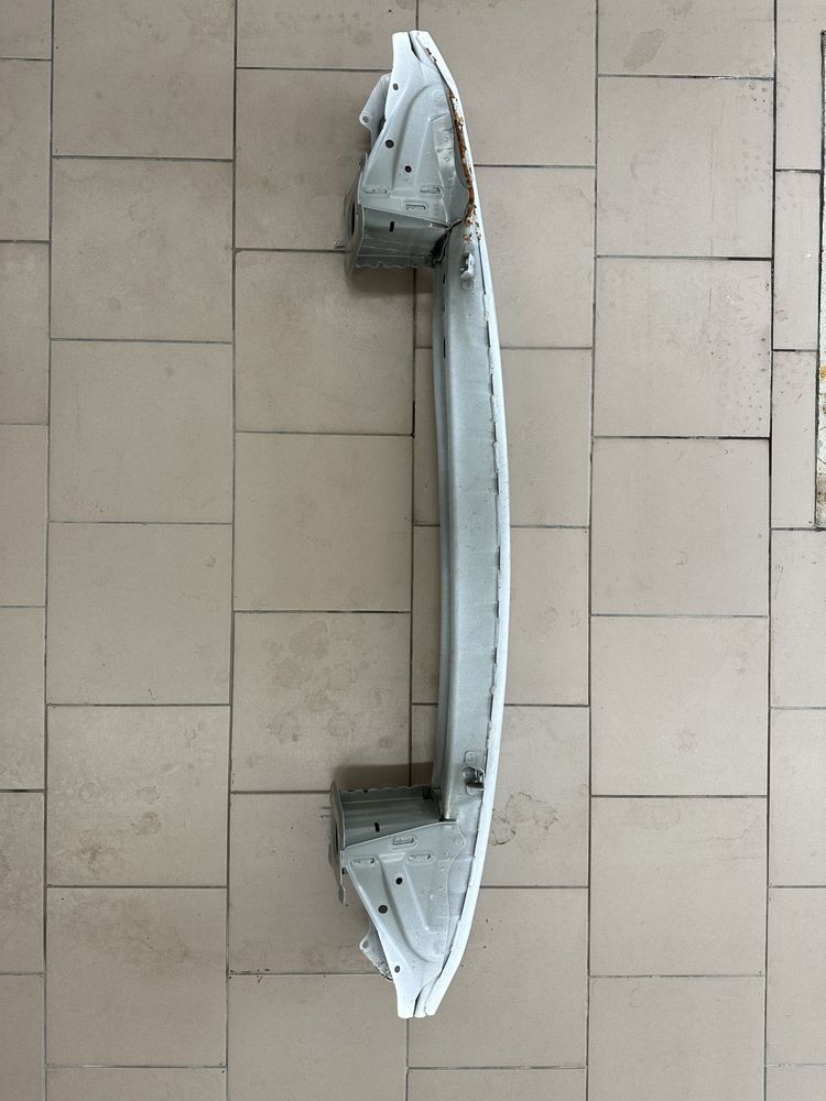 Бідсилювач переднього бампера Subaru Outback B16