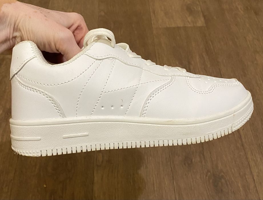 Кросівки жіночі 36 розмір