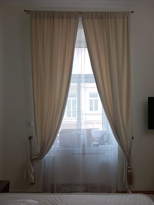 4 Nowe zasłony velour - 305 cm wysokośc i 300 cm szerokość