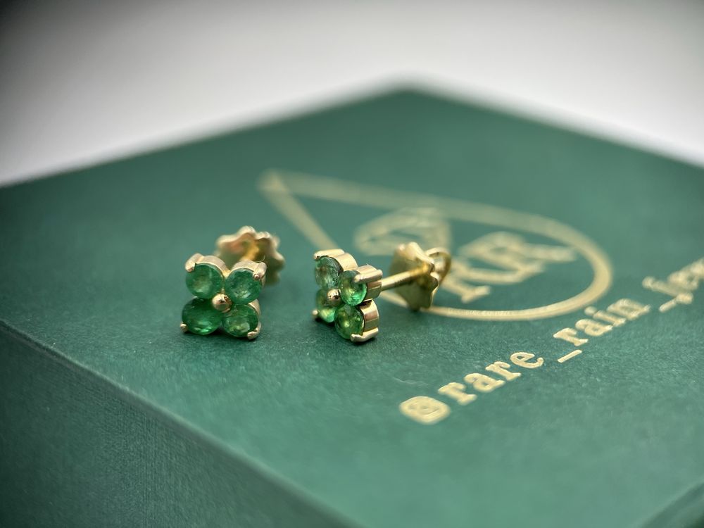 Сережки квіточки з смарагдами 1.30ct золото 585 изумруд
