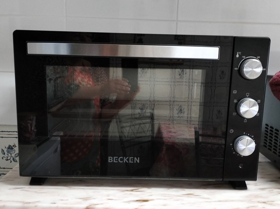 Forno em excelente estado de 60 litros levantado a cargo do comprador