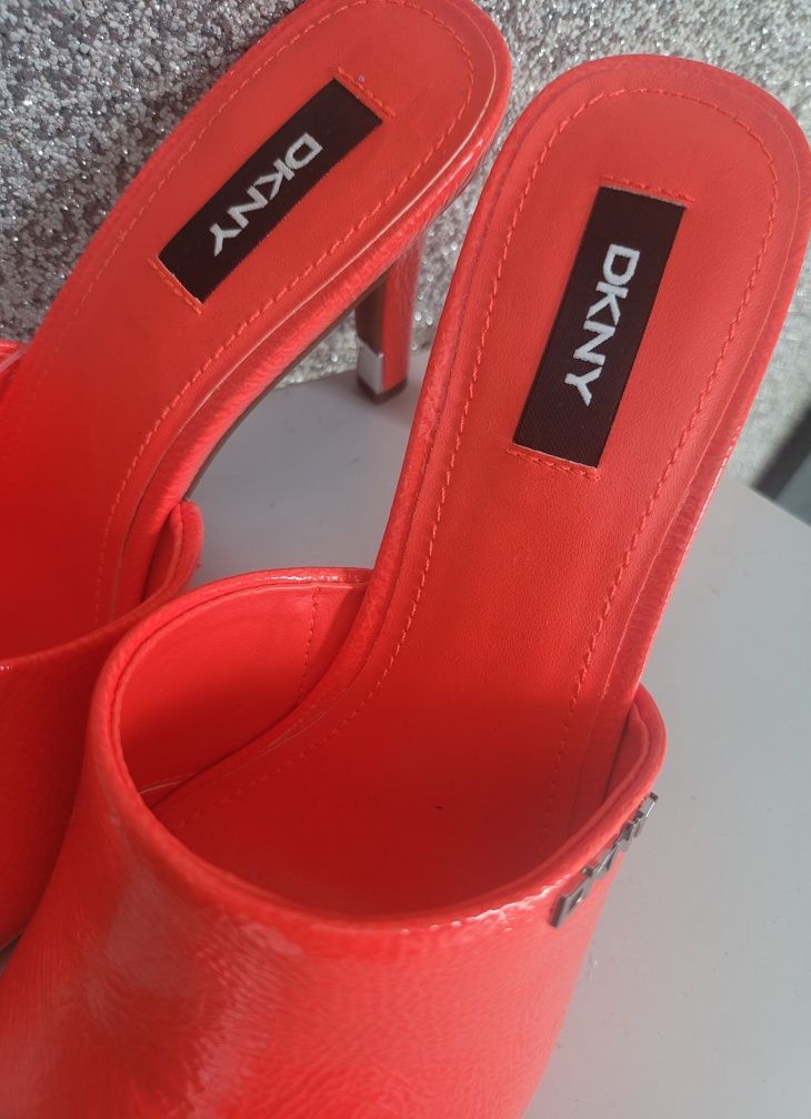 DKNY super klapki roz.38,5