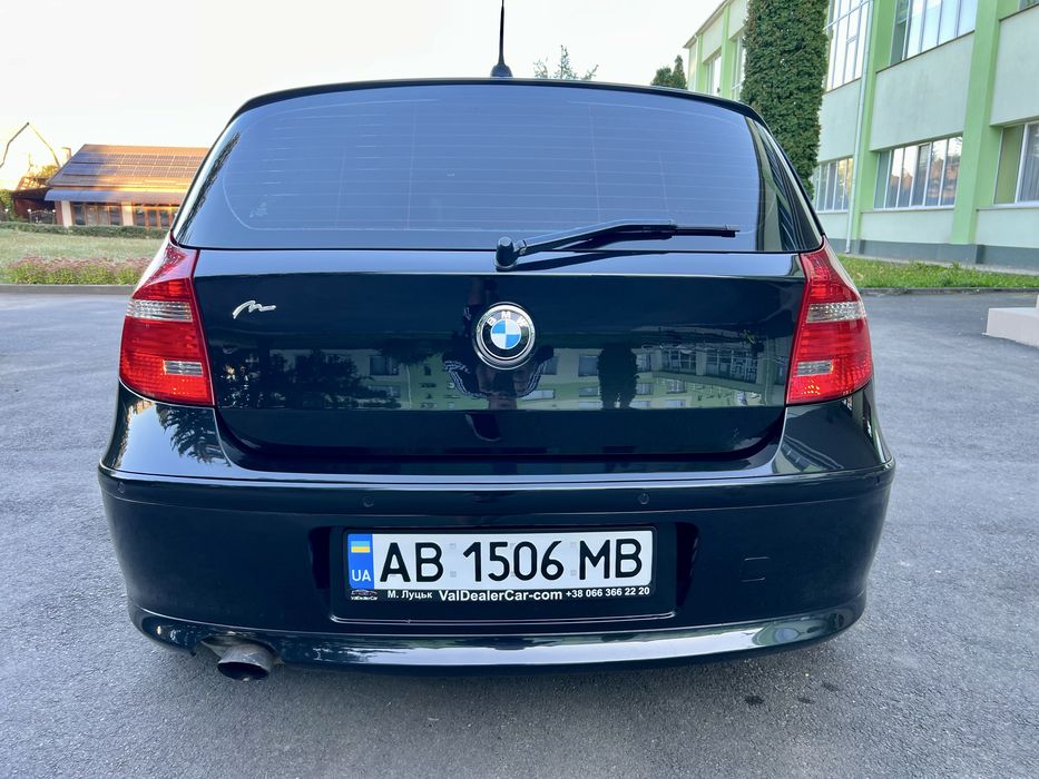 У продажy BMW 2.0 Бензин.Автомат