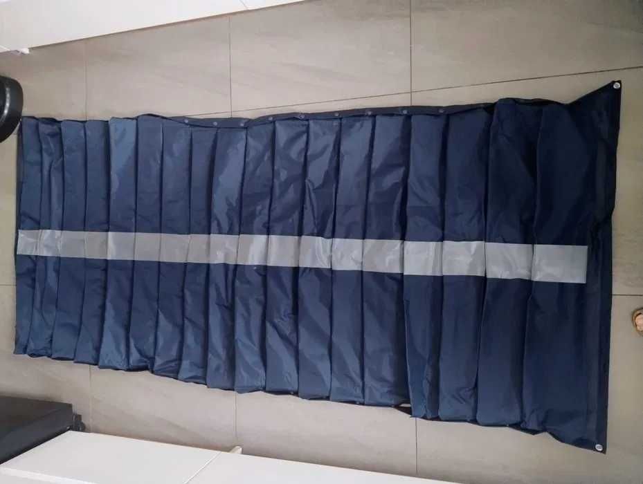 Materac przeciwodleżynowy rurowy z pompą - zmiennociśnieniowy.