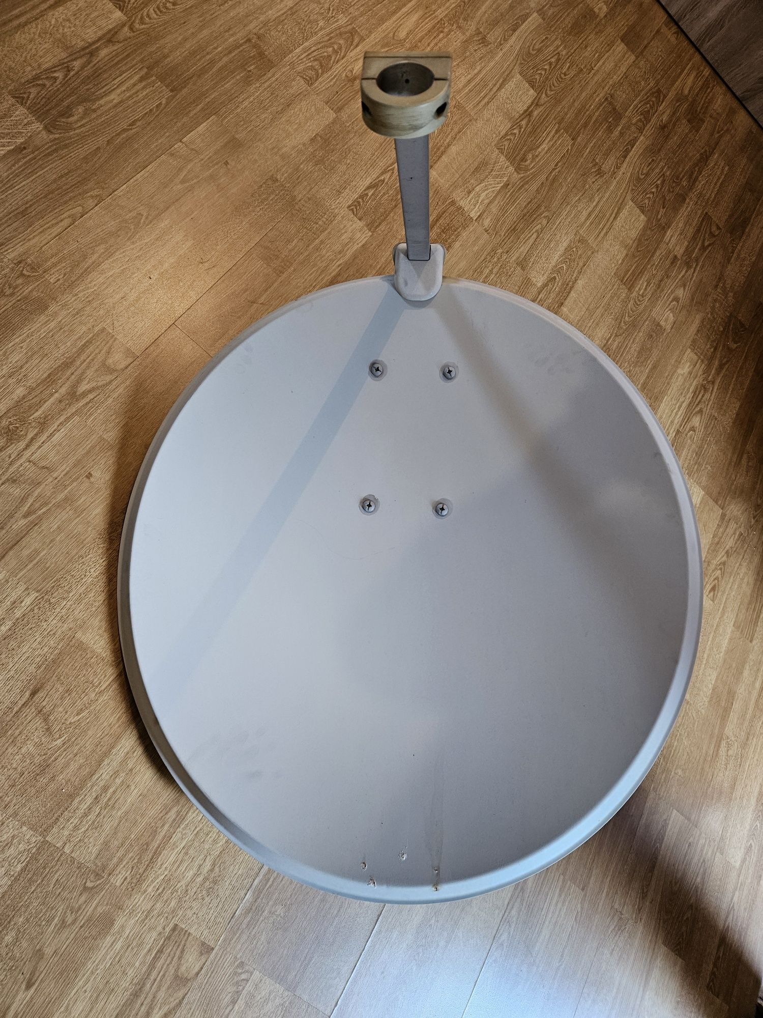 Sprzedam antenę satelitarną aluminiową fi 80