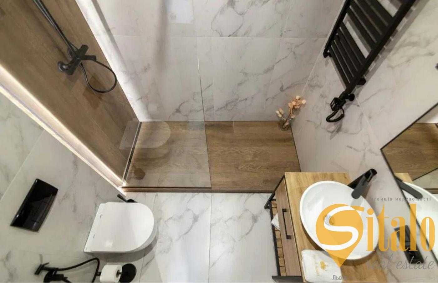 Продаж 2 кімнатної квартири, центр, вулиця Лесі Українки