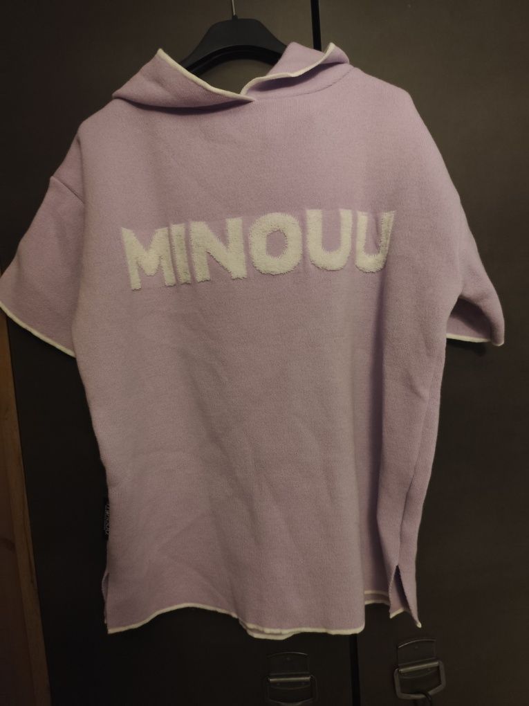 Minouu sweterek z kapturem