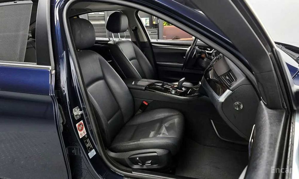 BMW F10 528i xDrive  Steptronic