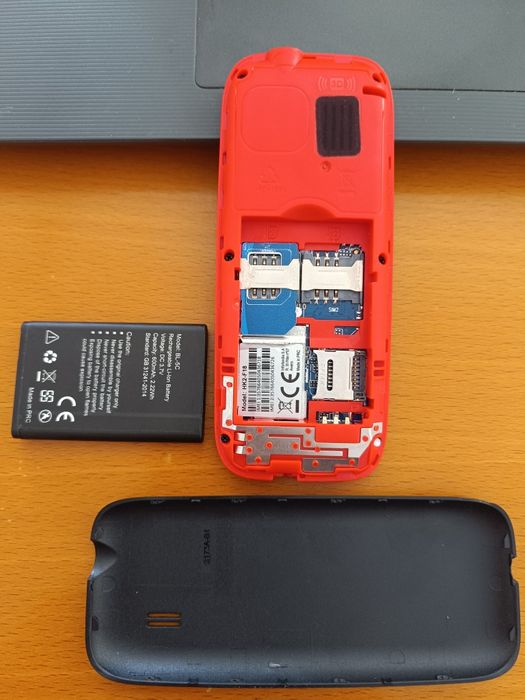 Telemóvel Insys como novo