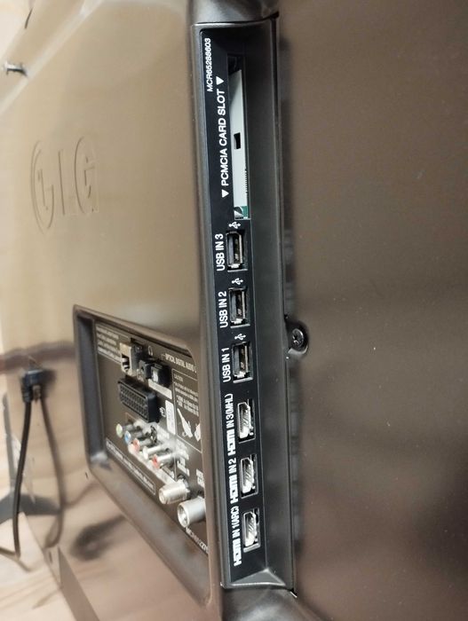 Телевізор LG 42LB653V з функцією Smart TV, 3D та пультом Magic Remote