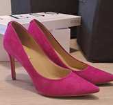 Eleganckie buty Guess na szpilkie
