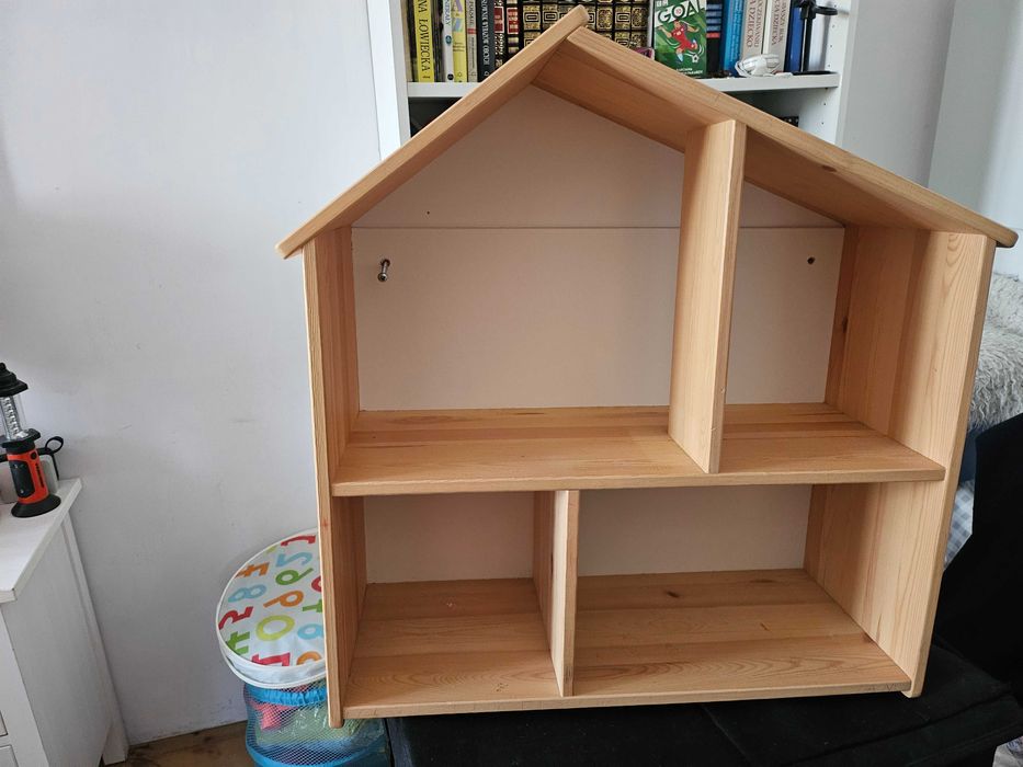 Flisat drewniany domek dla lalek ikea