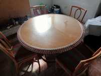 Mesa com cadeiras
