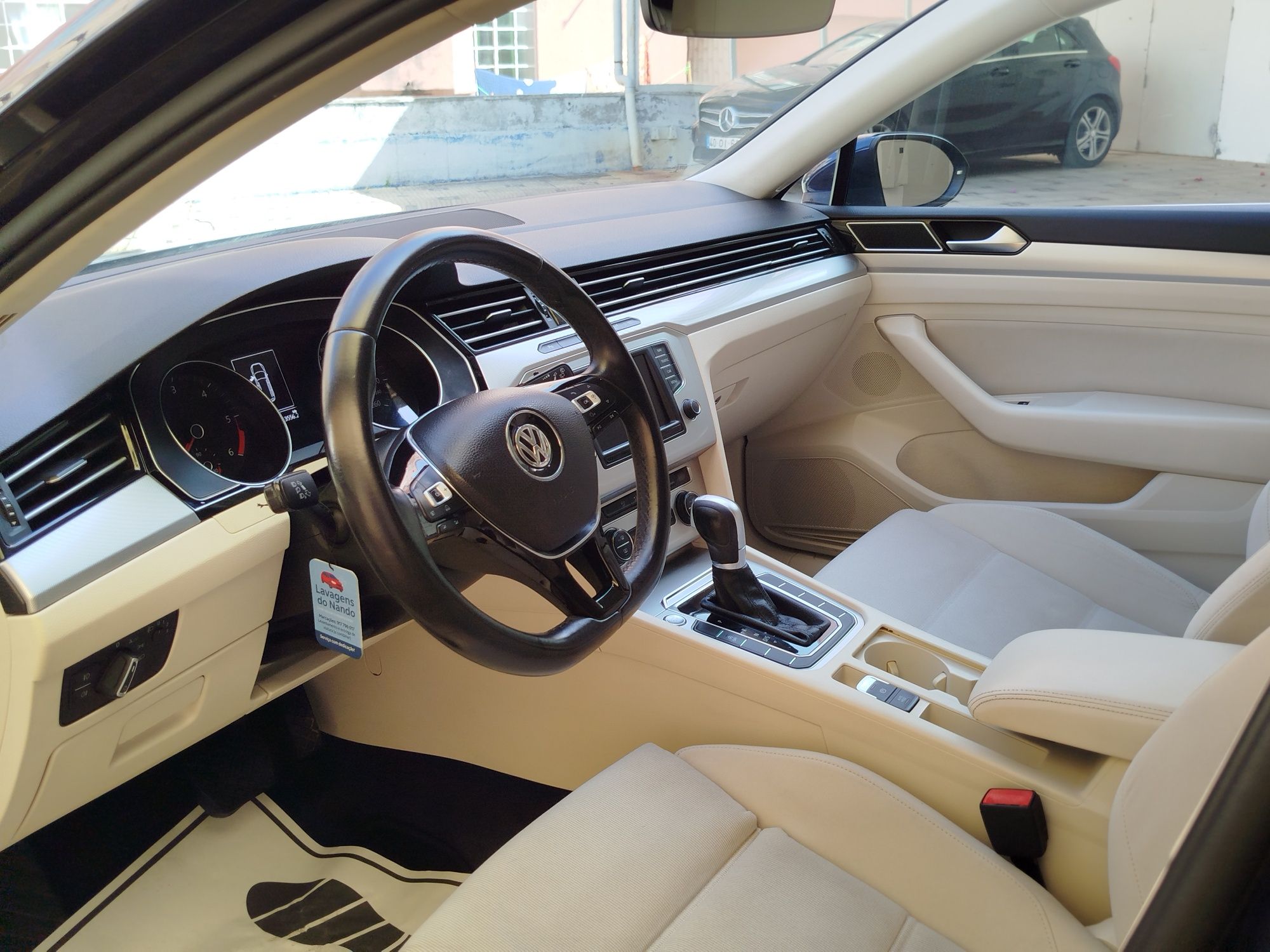 VW Passat Variant 1.6 TDi DSG Confortline