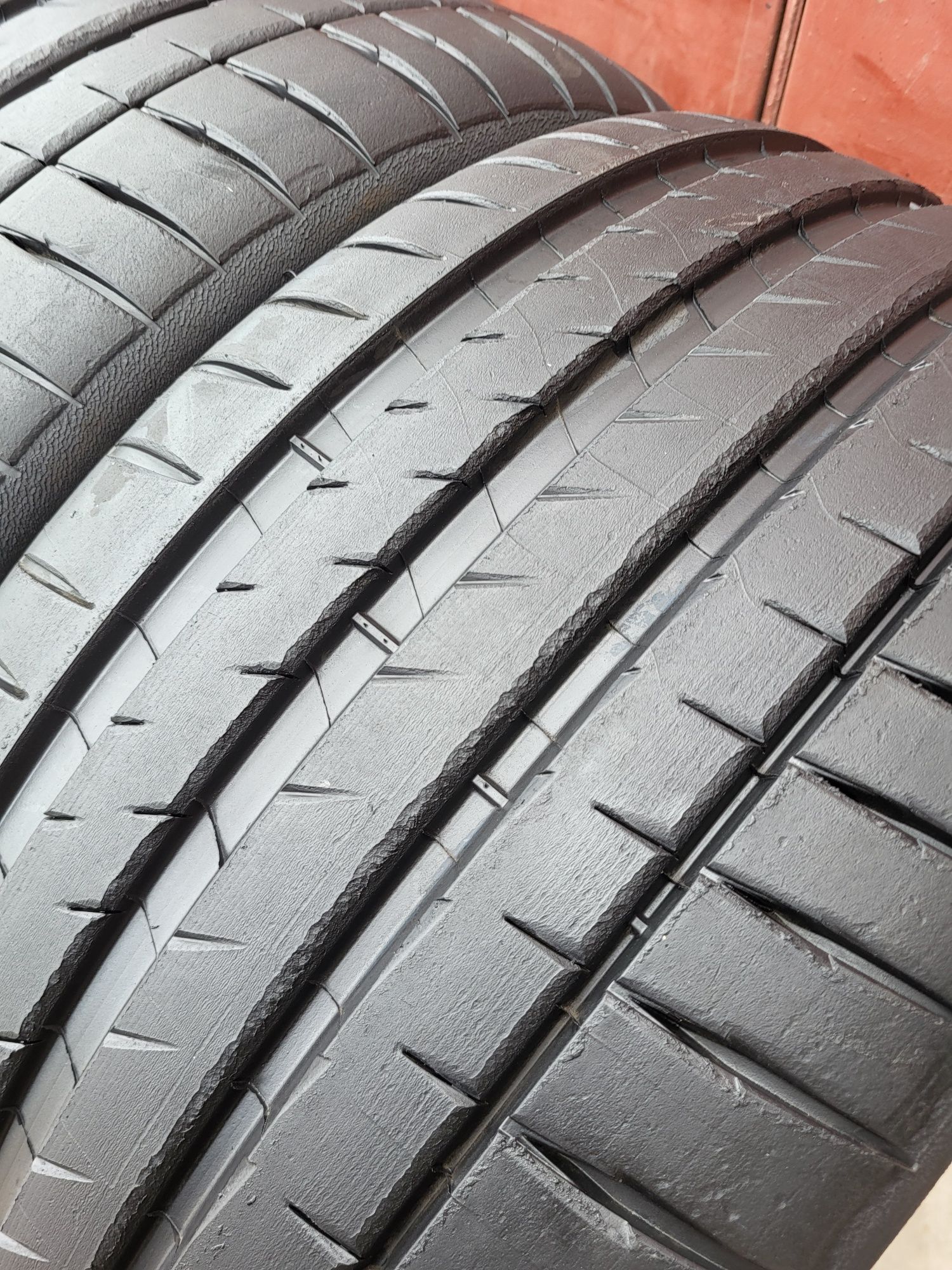 255/35/20 R20 Michelin Pilot Sport 4S 4шт ціна за 1шт шини