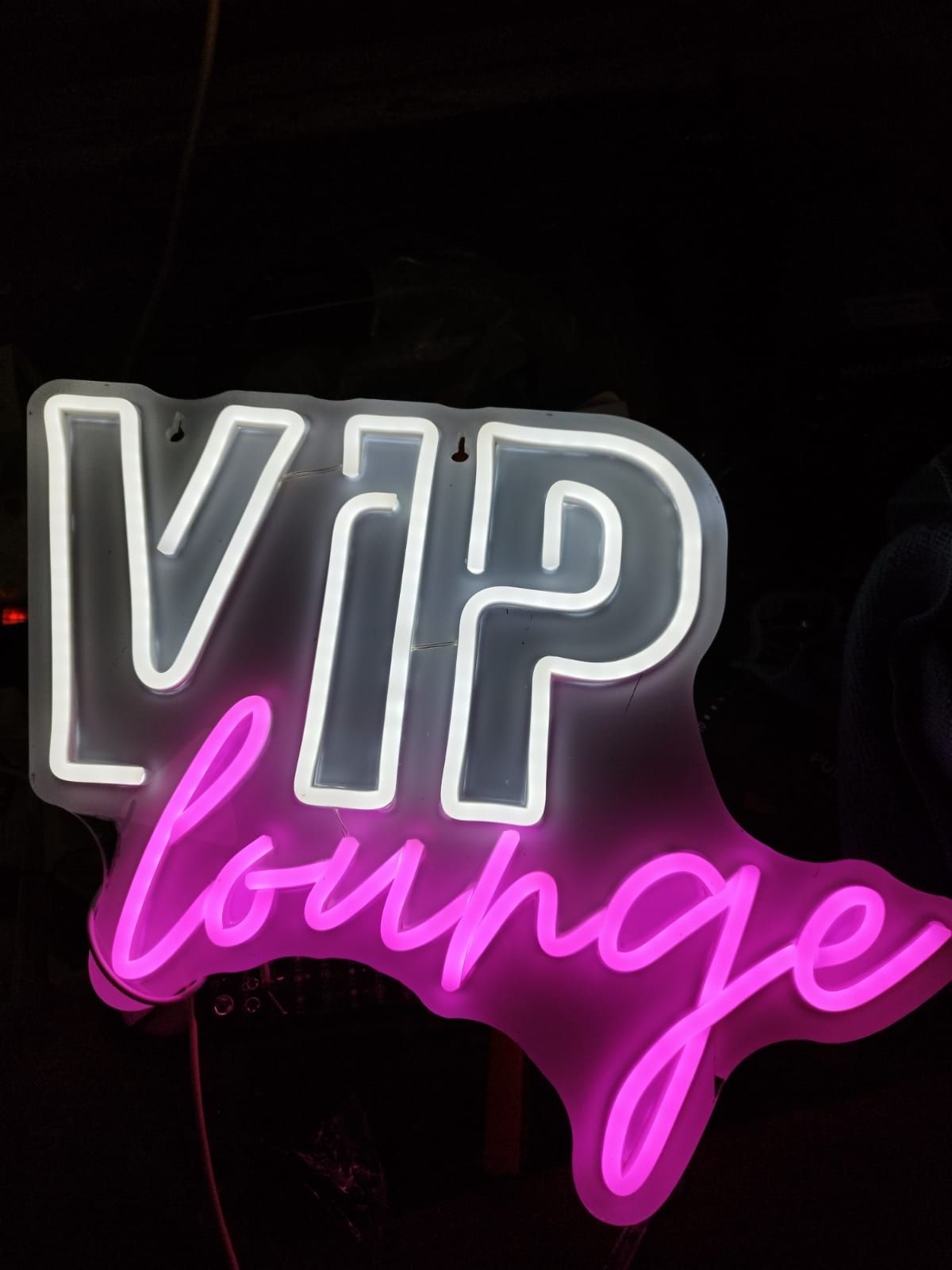 Neon VIP lounge 42 x 32 cm