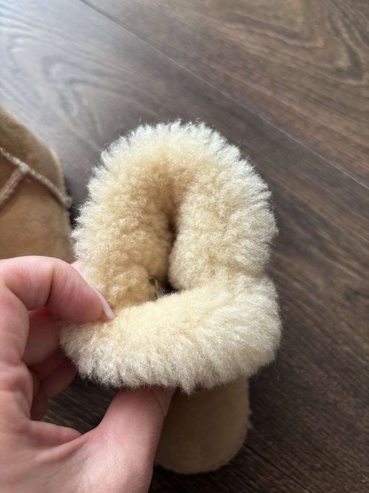 Чобітки пінетки натуральні Ugg 12,5 см