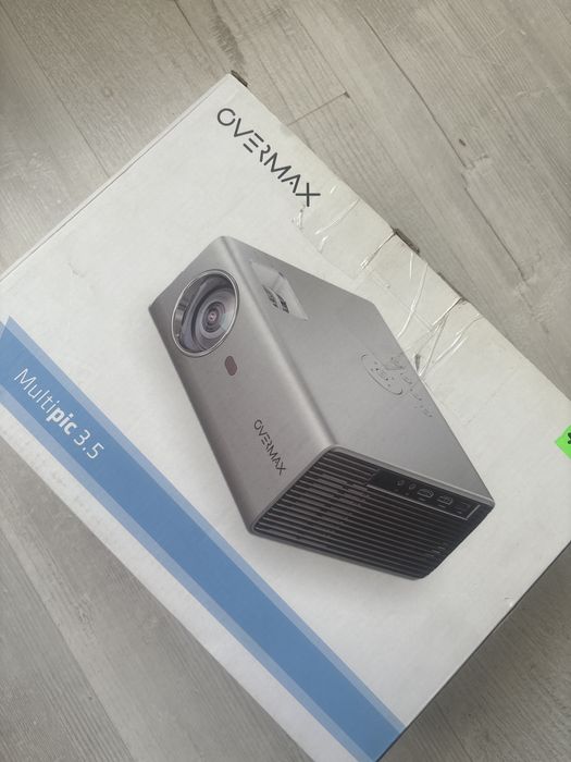 Projektor uzywany Overmax