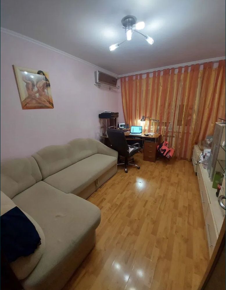 Продаж 2к квартири вулиця Райдужна 63