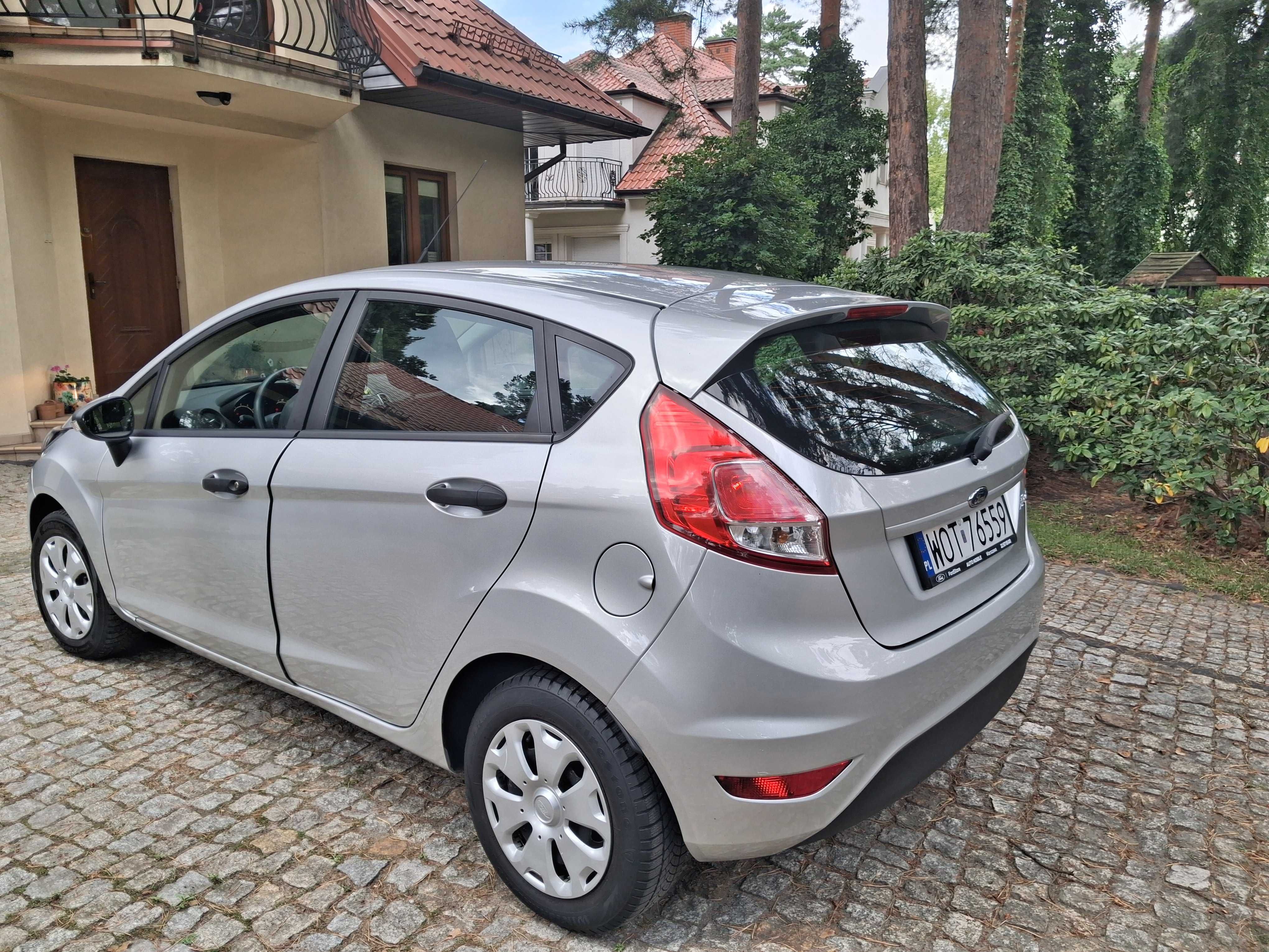 Ford Fiesta 1.25 srebrny sprzedam