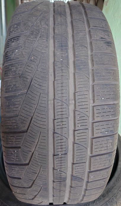 Opony zimowe Pirelli Sottozero Winter 240 Serie II 235/40R19 20/21r
