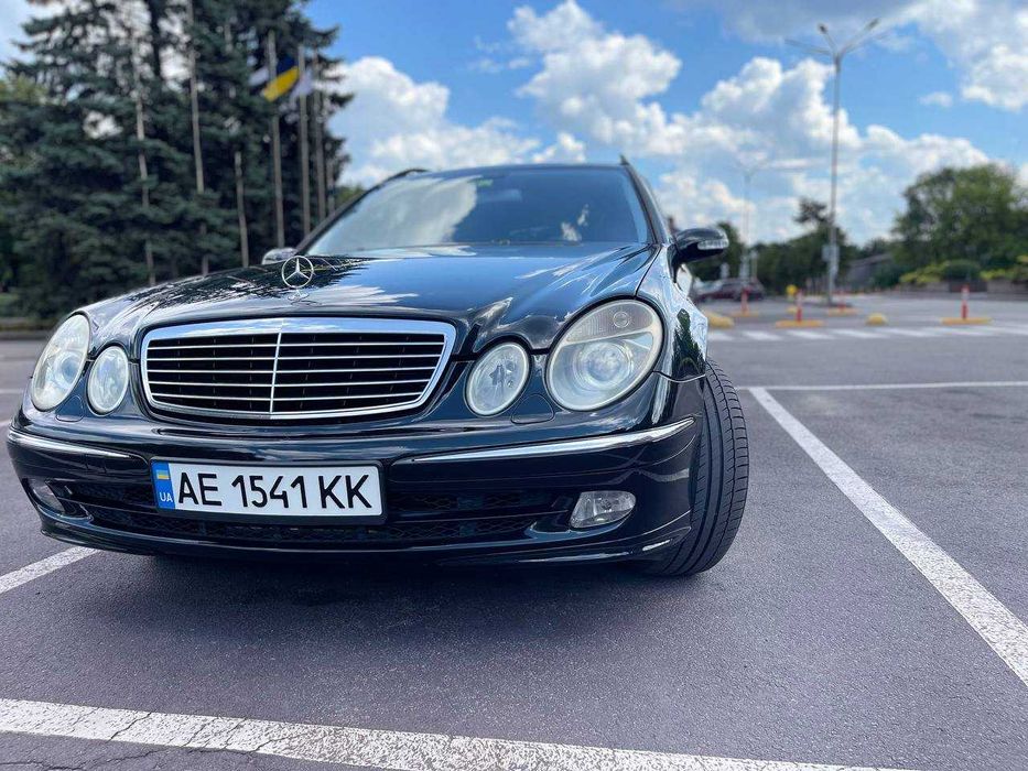 Mercedes-Benz E-Class 2003 S211