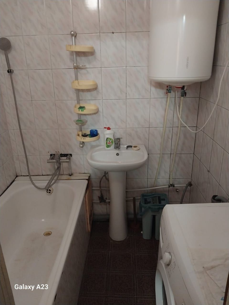 Оренда квартири в місті Херсон . Перший поверх . Будинок цегла .