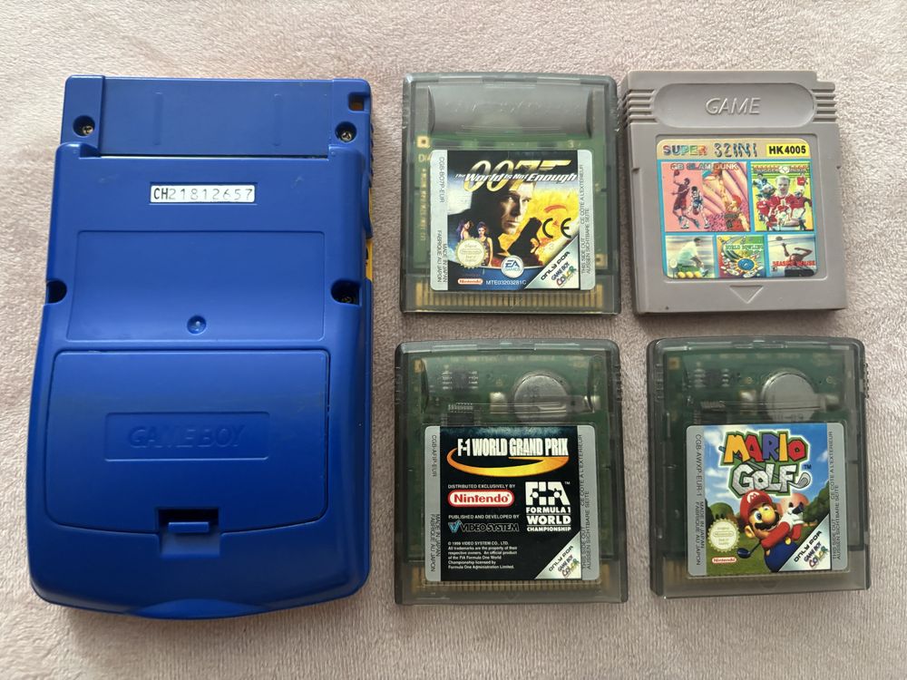 Gameboy color pokemon ( oryginal) + 4 gry