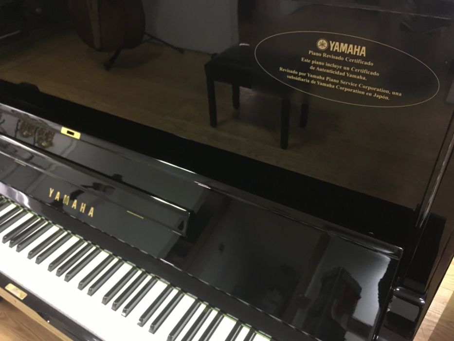 Piano Yamaha U3 usado, com garantia