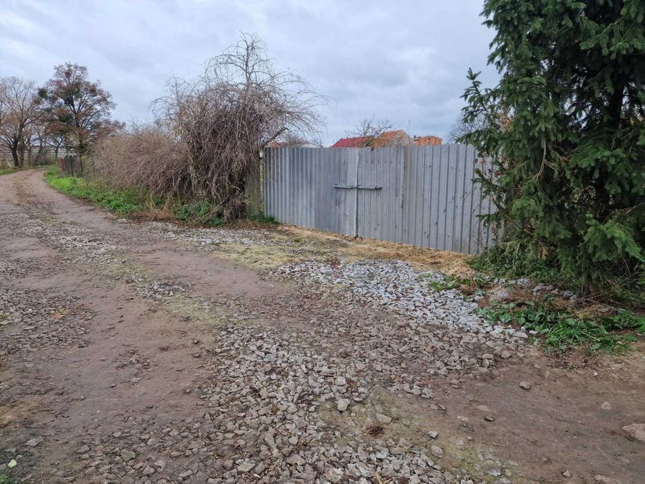 Wynajme dzialke 10 arów wraz ze stodołą w  miejscowosci Bodzewo.