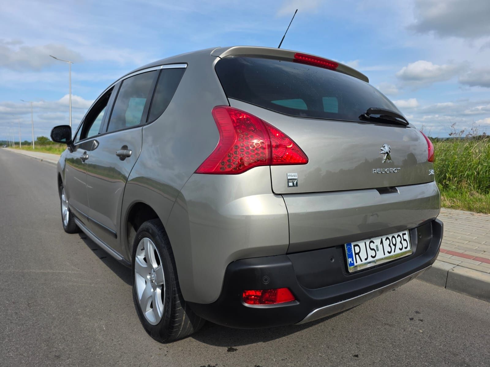 BARDZO ZADBANY !!!Peugeot 3008 2.0 HYbrid4 BARDZO ZADBANY !!!