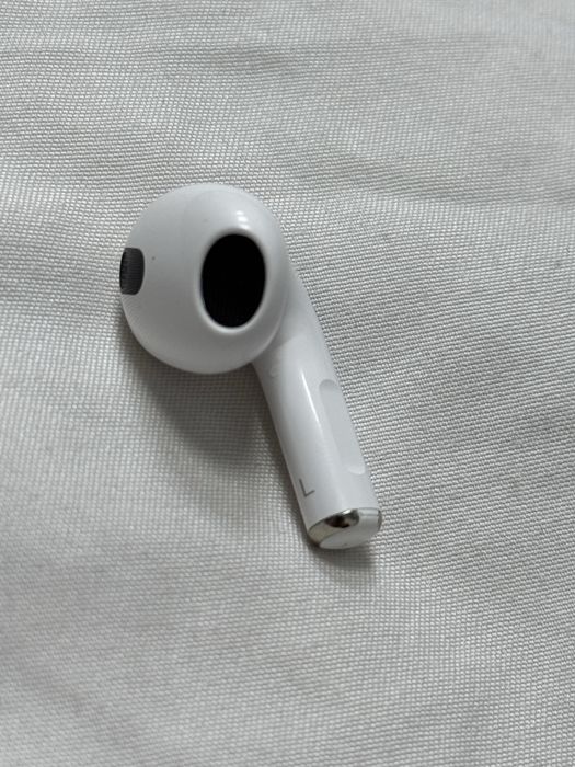 Продам навушник один лівий 3 airpods