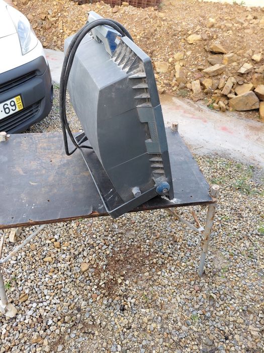 holofote industrial da marca Gewiss