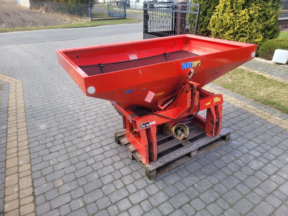 Rozsiewacz Kuhn MDS 935 M, w oryginale, stan bdb!