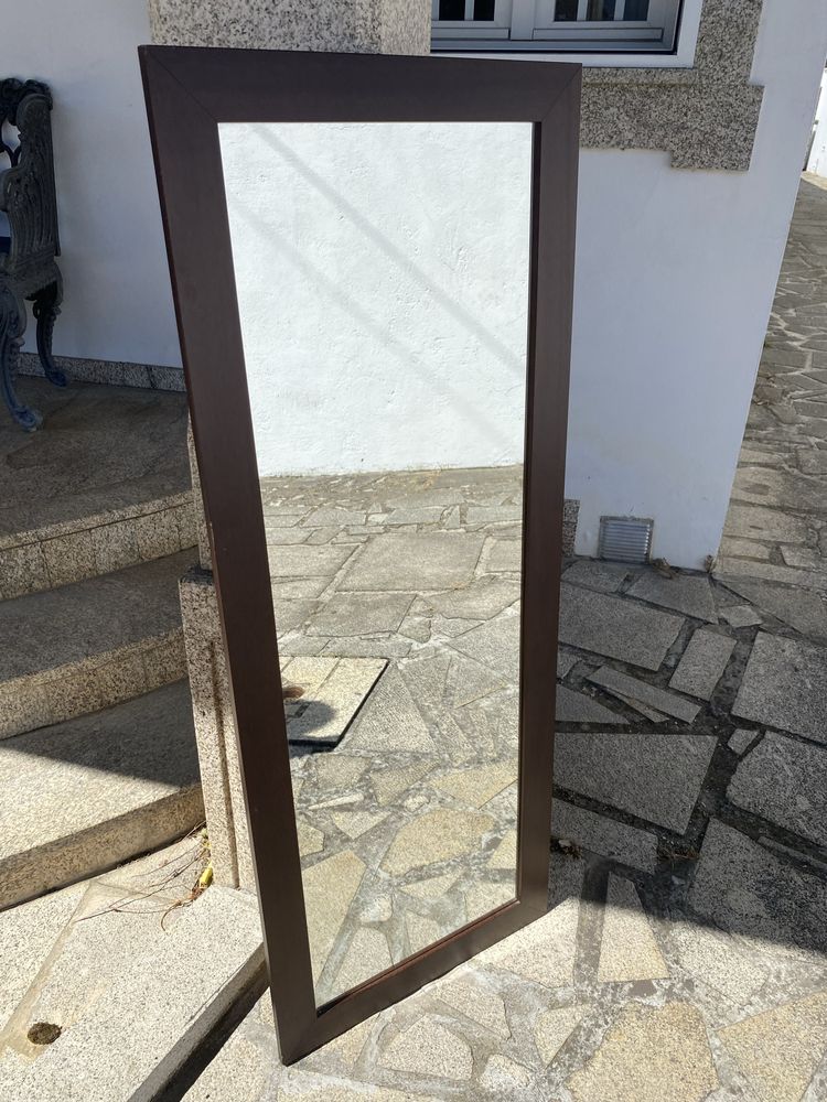 Espelho de Parede – Moldura Castanha
