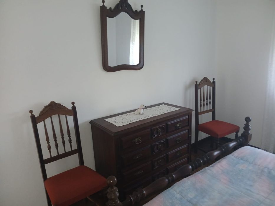 Dou moveis aos interessados levantar no local