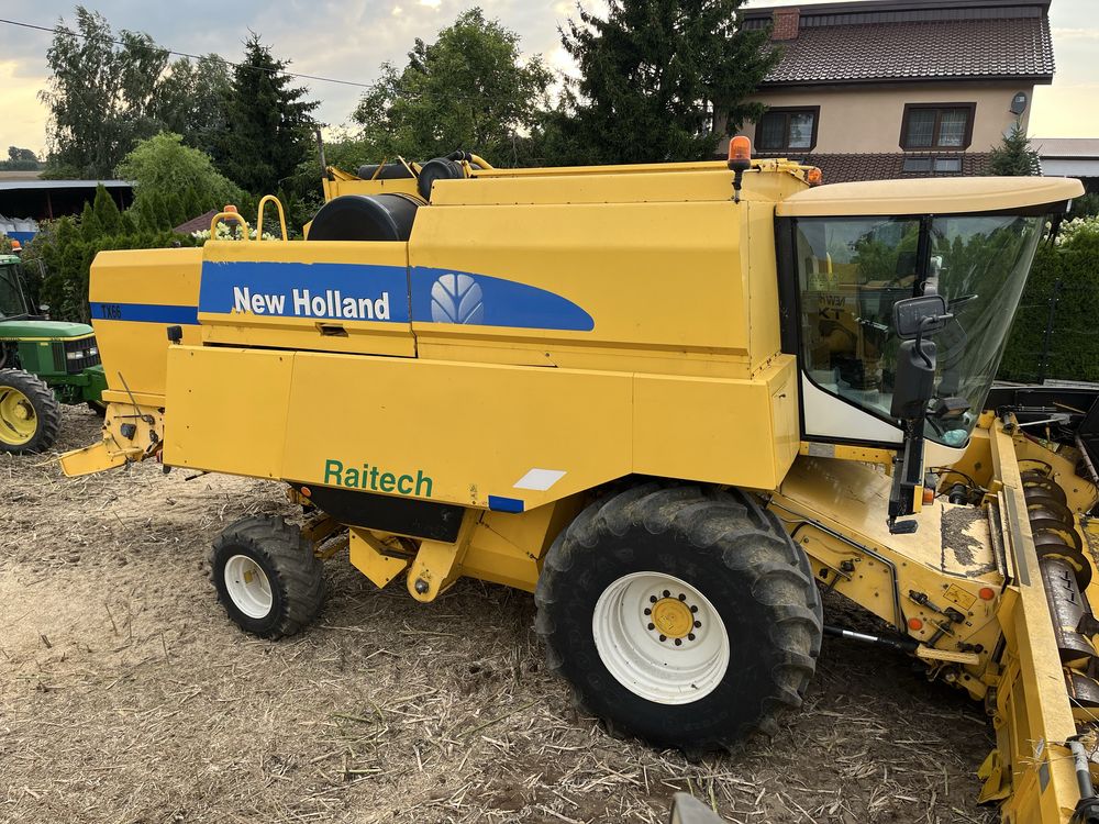New Holland TX 66 2006r kombajn zbożowy tx 68
