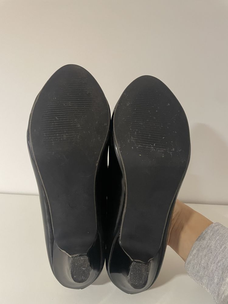 Sapato tacão baixo