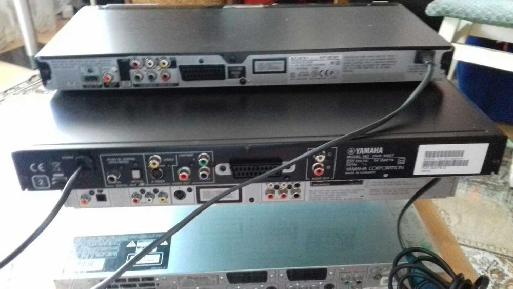 DVD плеер Yamaha DVD557