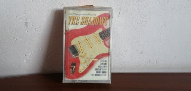 Stara kaseta w folii The Unforgettable Music Of The Shadows nowa