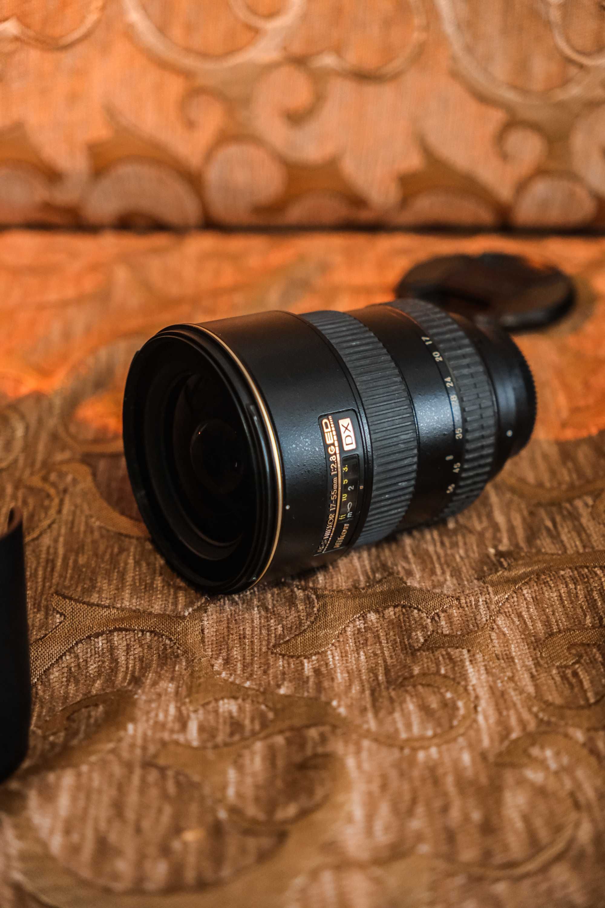 Об'єктив Nikon 17-55mm f2.8G AF-S IF ED DX