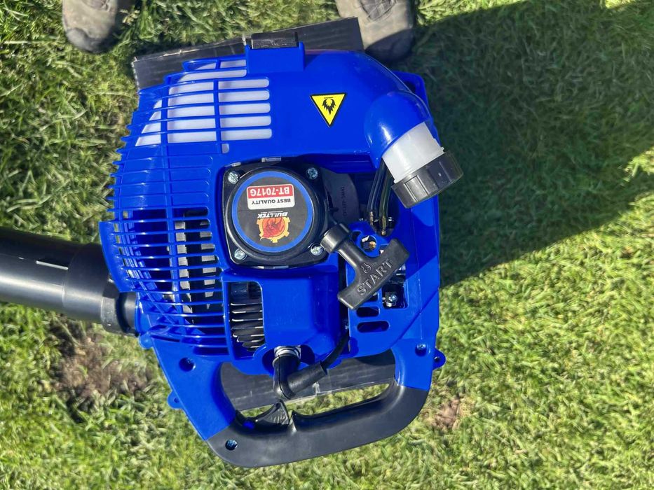 Dmuchawa spalinowa do liści BULLTEK  1,7kW 28,4cc 259km/h