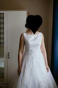 suknia ślubna haft