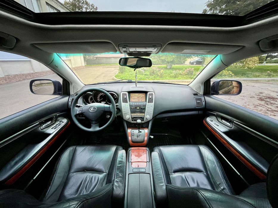 Продам LEXUS RX300 3л.Бензин Полный привод!