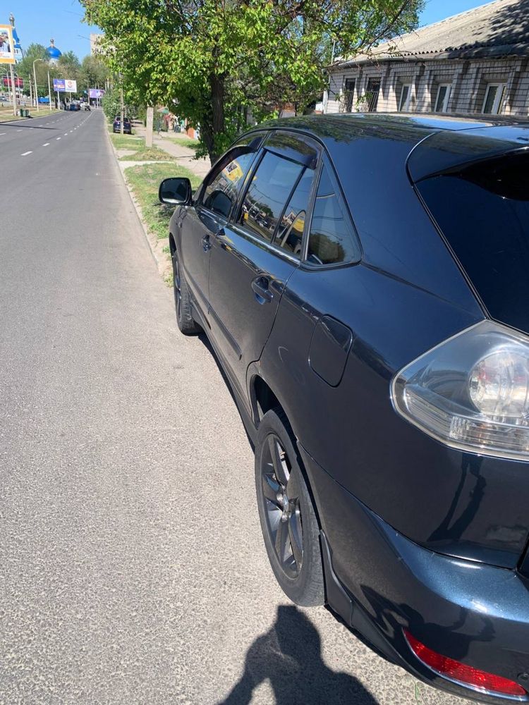Lexus rx 300  2005 год
