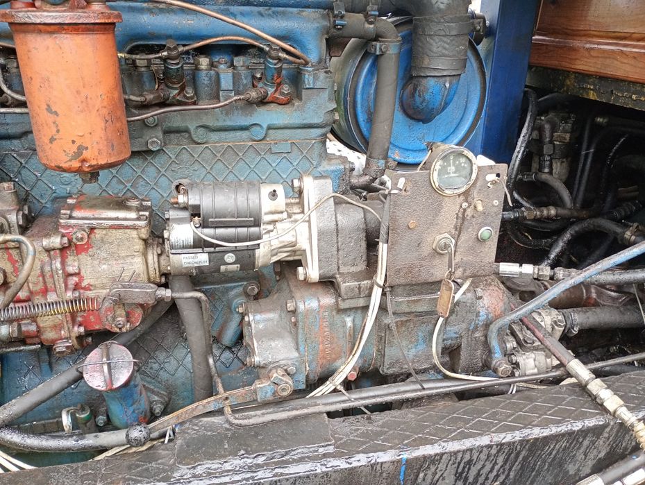 Продам фронтальный погрузчик ТО-6 (Д 561 б) после кап.ремонта.