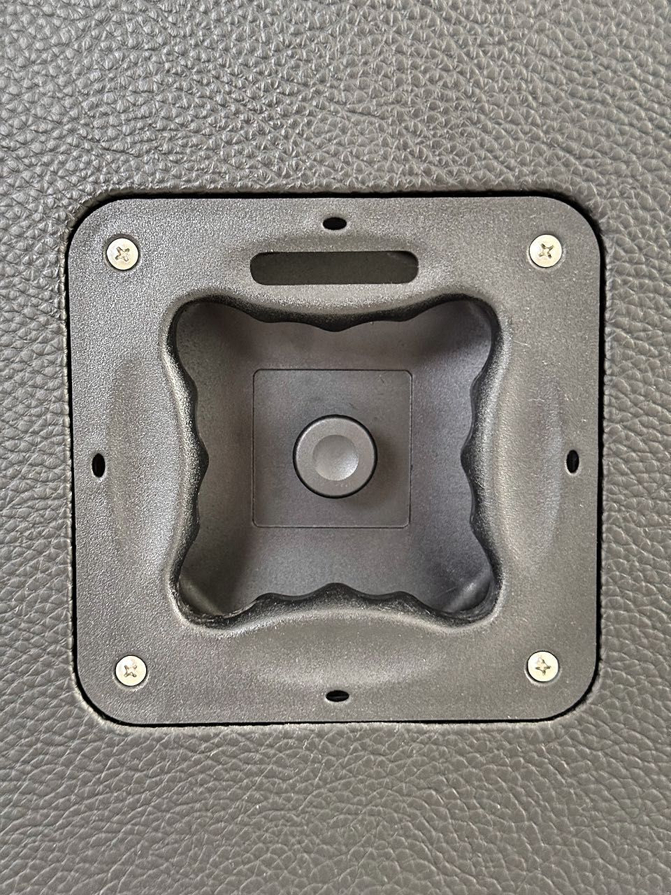 EICH 212M Kolumna basowa 8 ohms 600W