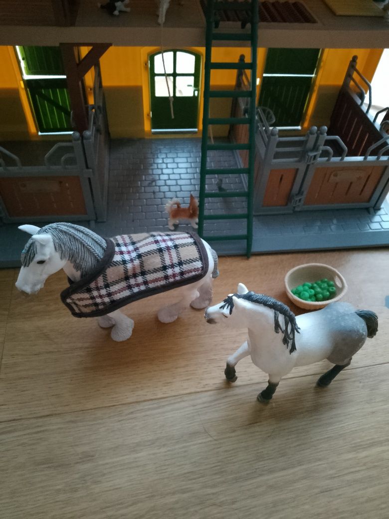 Schleich Stajnia farm Word 42485