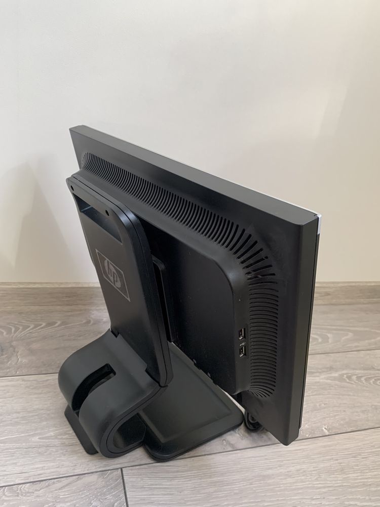 Монитор HP LA1905wg