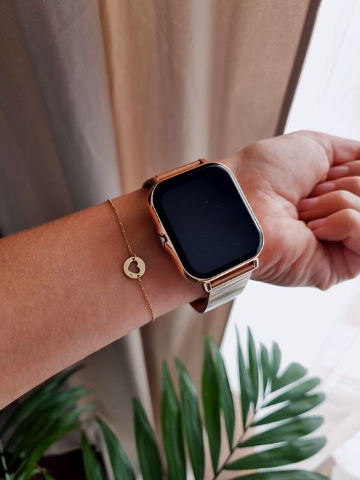 Złoty smartwatch damski